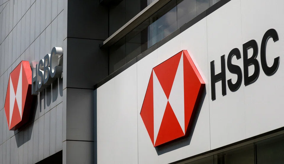 redditch hsbc opening times