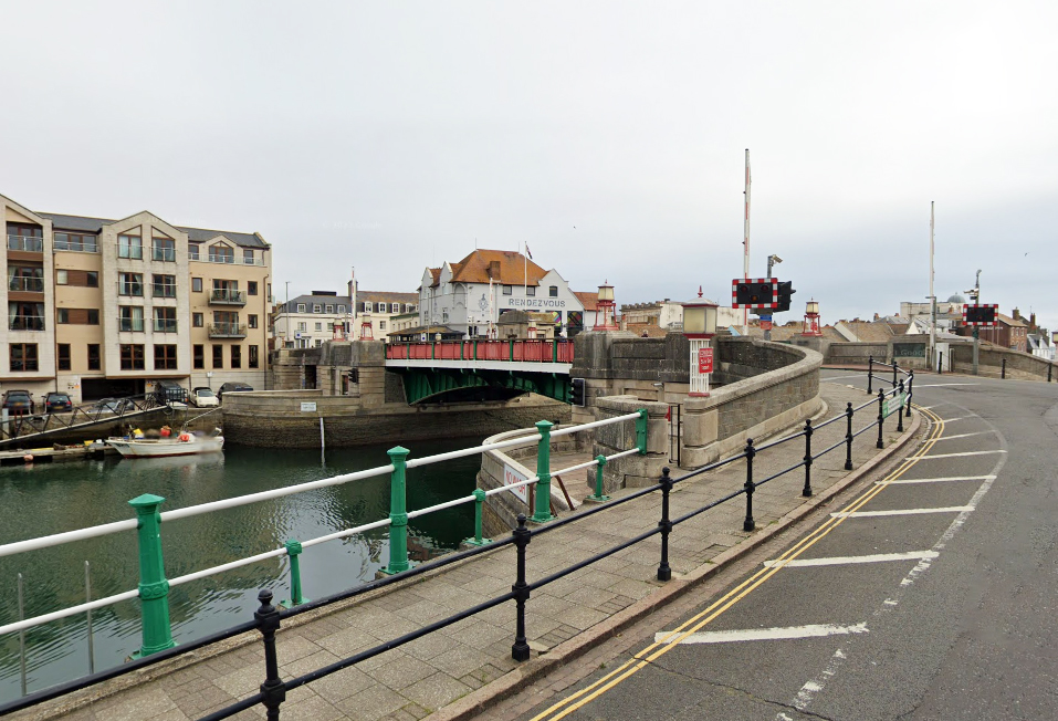 harbour bridge lakes weymouth