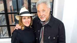 cerys matthews tom jones